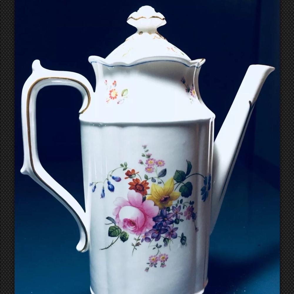 Posie Ely Chelsea ROYAL CROWN DERBY Coffee Pot Ltd